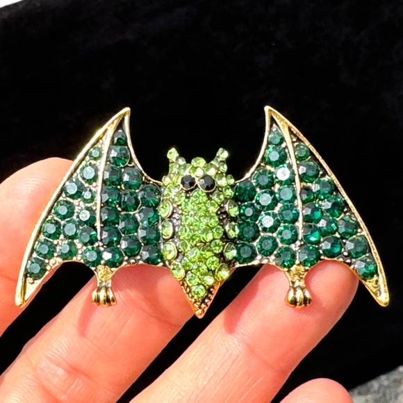 Bat Brooch Rhinestone Bat Brooch Halloween Brooch Rhinestone Bat Brooch - Picture 8 of 9